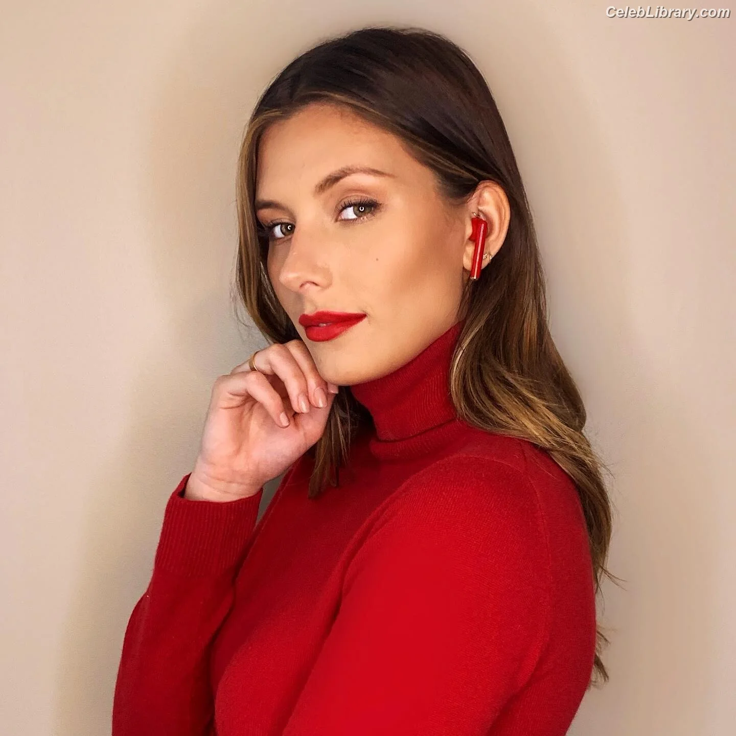 Camille Cerf photo 9 of 221