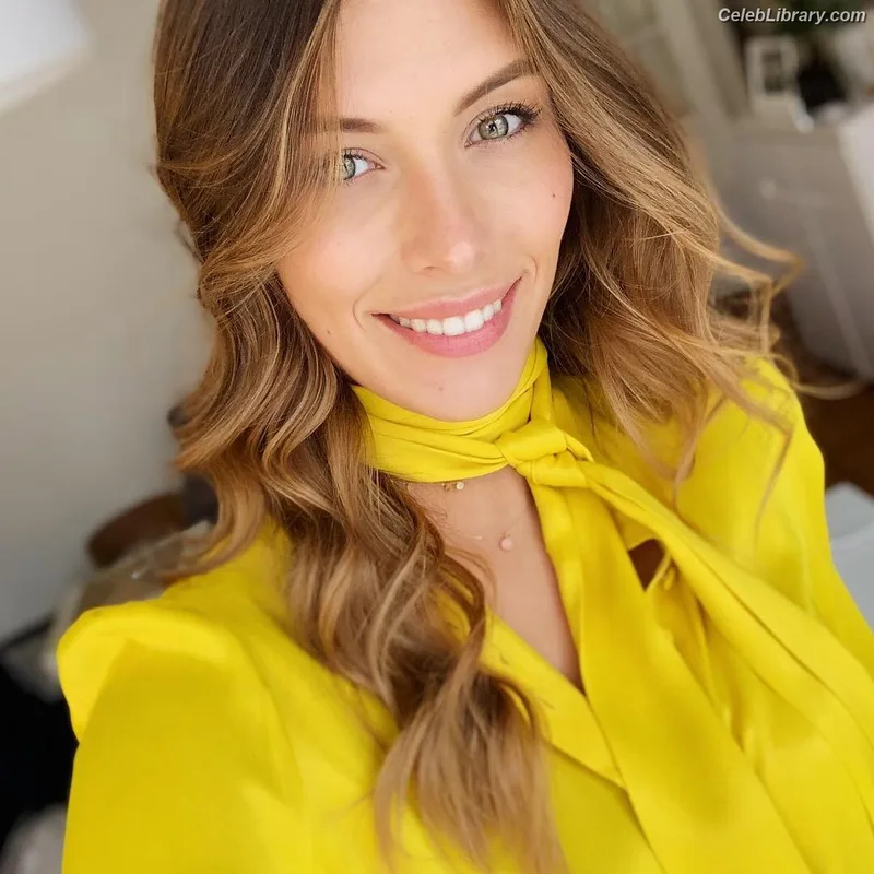 Camille Cerf photo 12 of 222