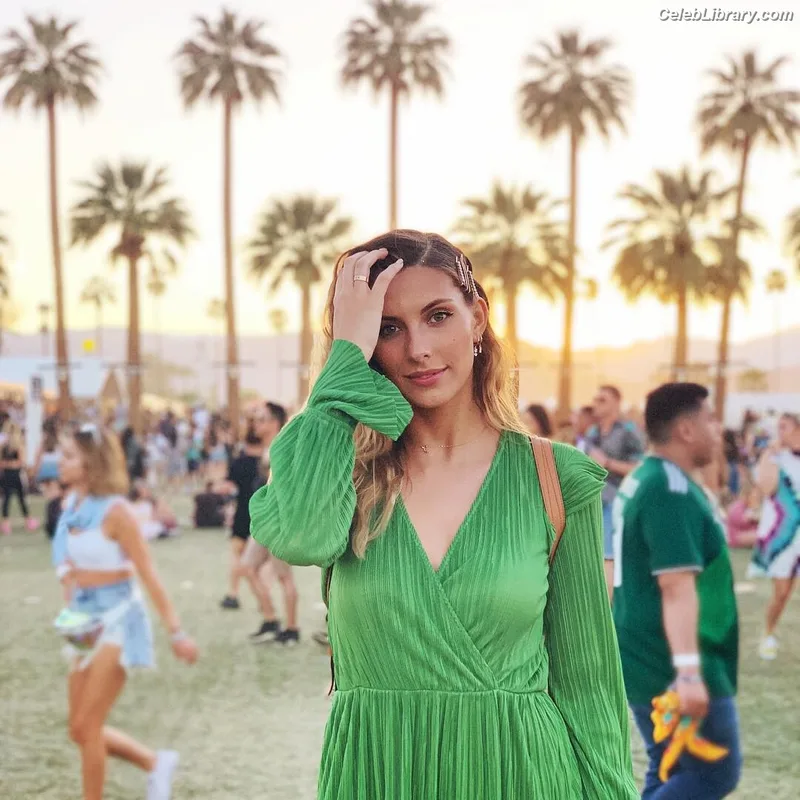 Camille Cerf photo 17 of 222