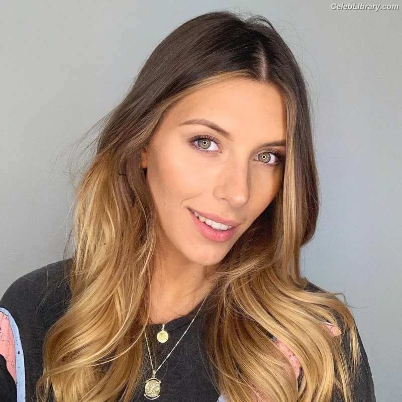 Camille Cerf photo 1 of 222