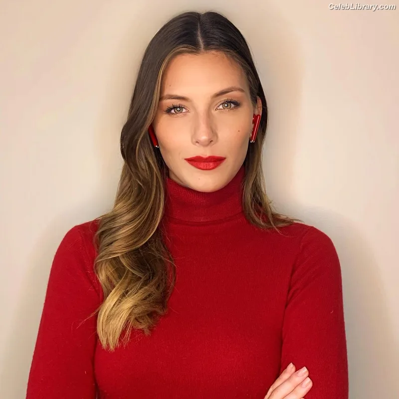Camille Cerf photo 10 of 222