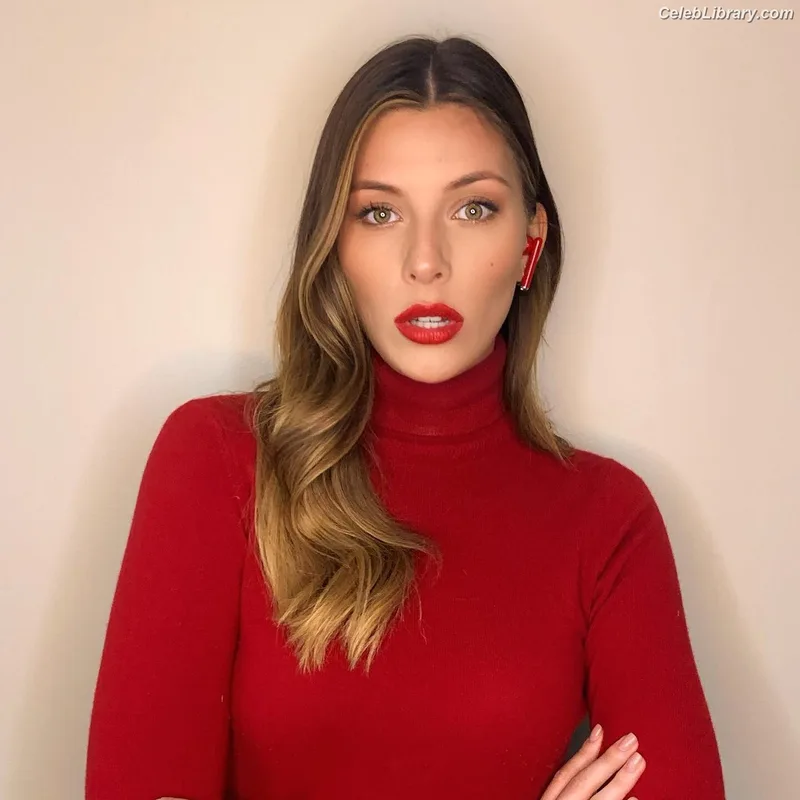 Camille Cerf photo 13 of 222