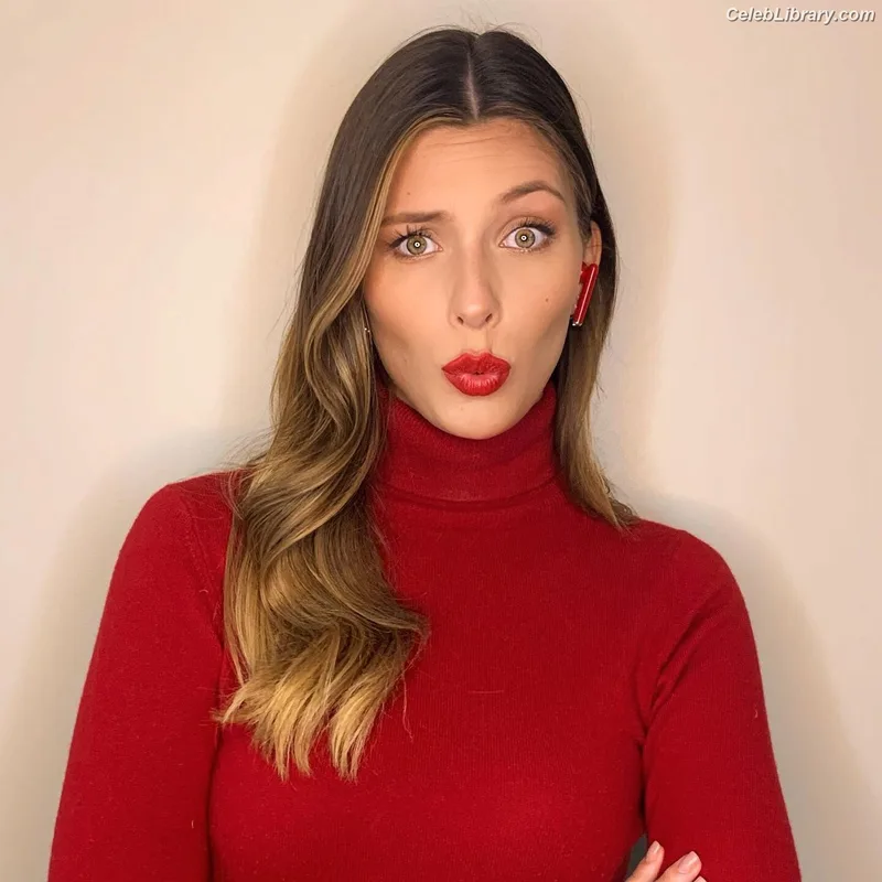 Camille Cerf photo 15 of 222