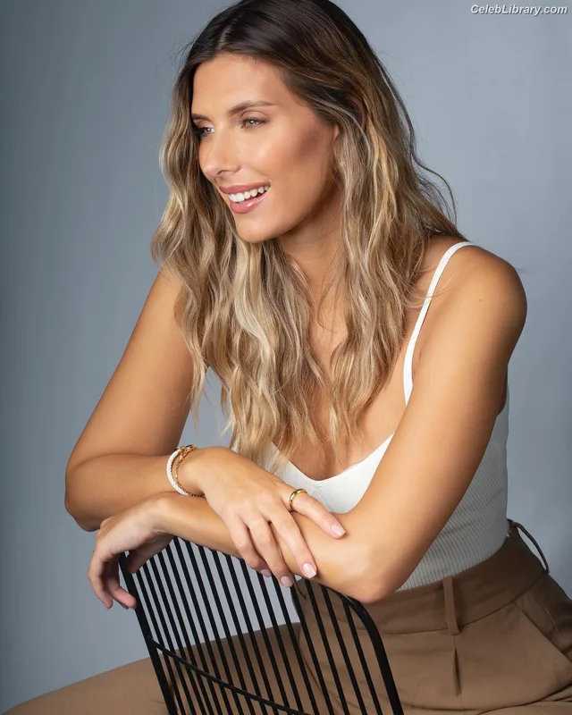 Camille Cerf photo 8 of 222