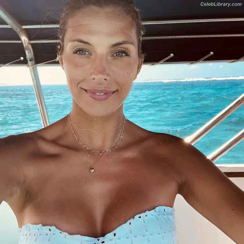 Camille Cerf photo 22 of 222