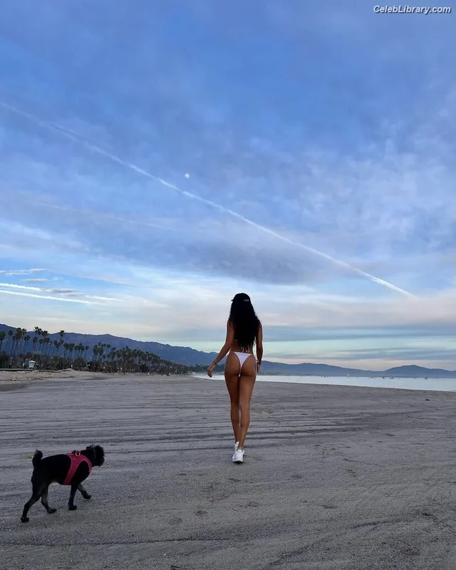 Camille Hyde photo 1 of 169