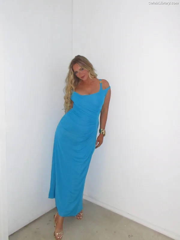 Camille Kostek photo 12 of 282