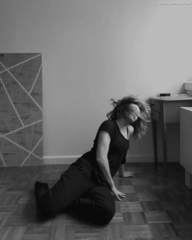 Camren Bicondova photo 22 of 25