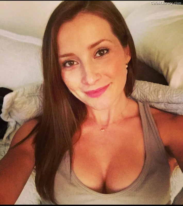Candace Bailey photo 21 of 81