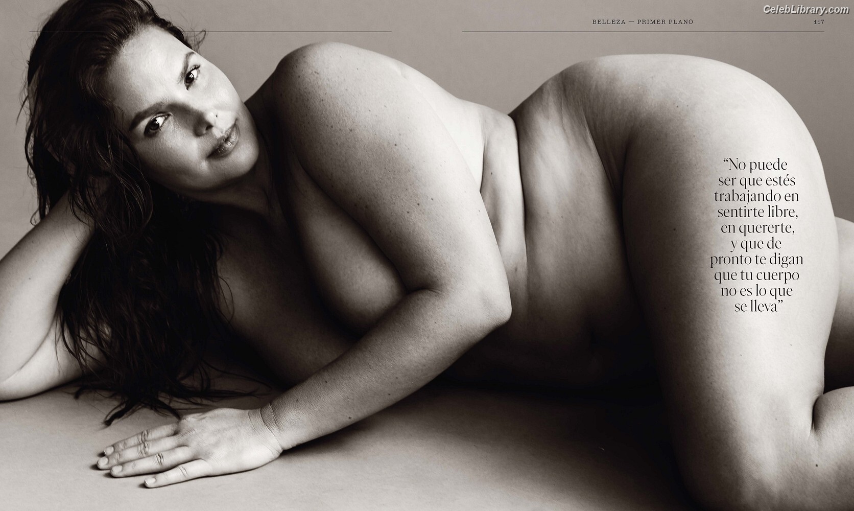 Candice Huffine photo 7 of 32