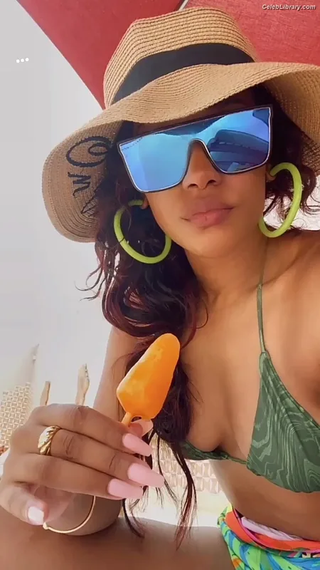 Candice patton photo 5 of 112