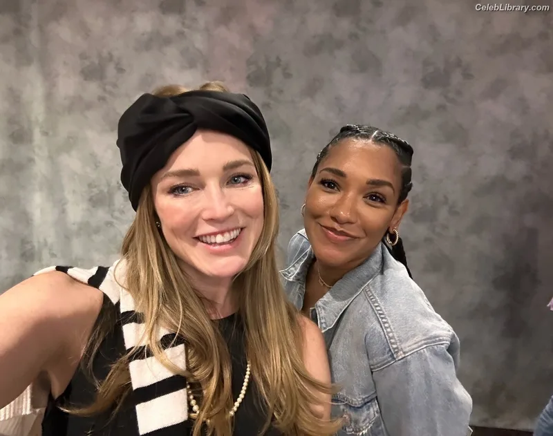 Candice patton photo 14 of 112