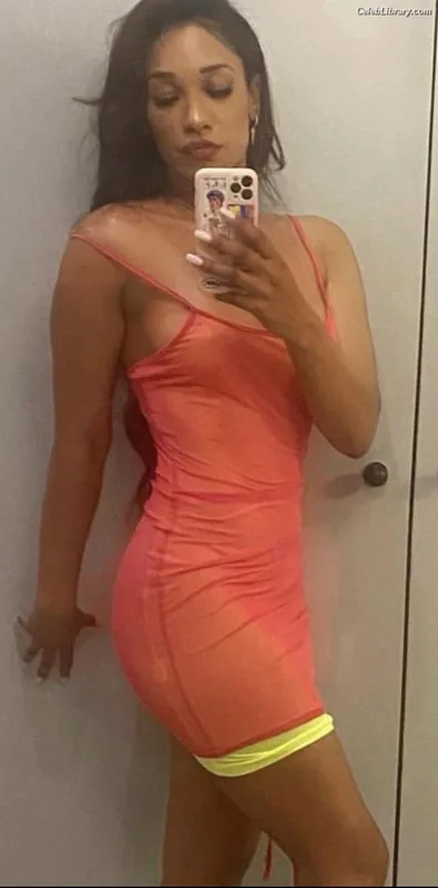 Candice patton photo 15 of 112
