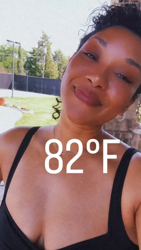Candice patton photo 16 of 112