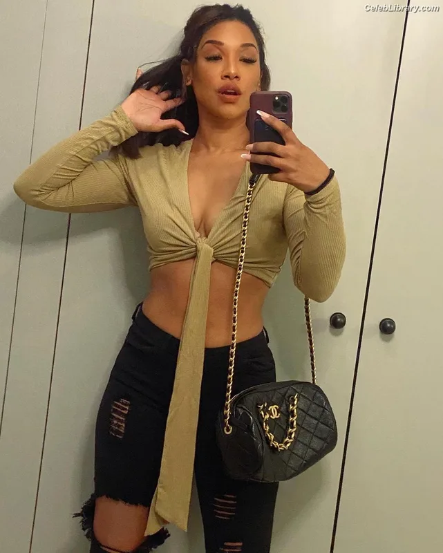 Candice patton photo 21 of 112