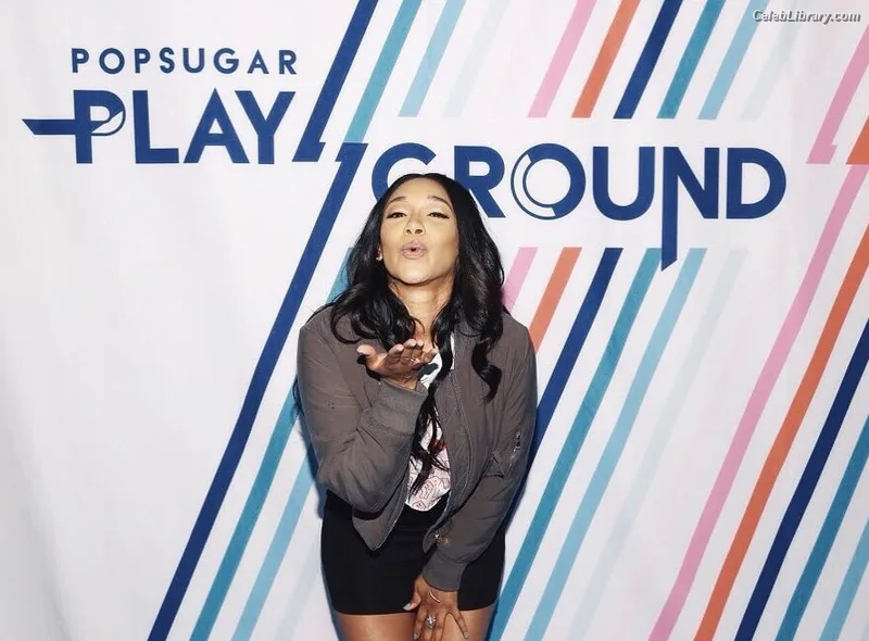 Candice patton photo 11 of 112