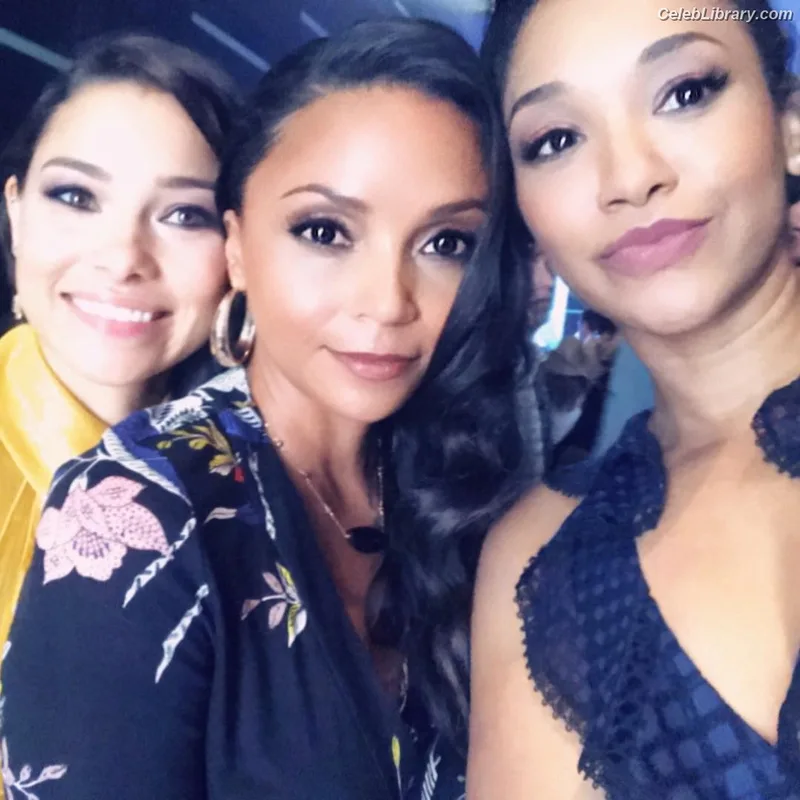 Candice patton photo 24 of 112