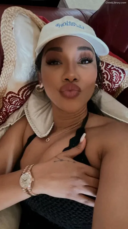 Candice patton photo 11 of 112