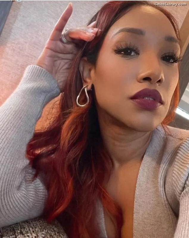 Candice patton photo 14 of 112