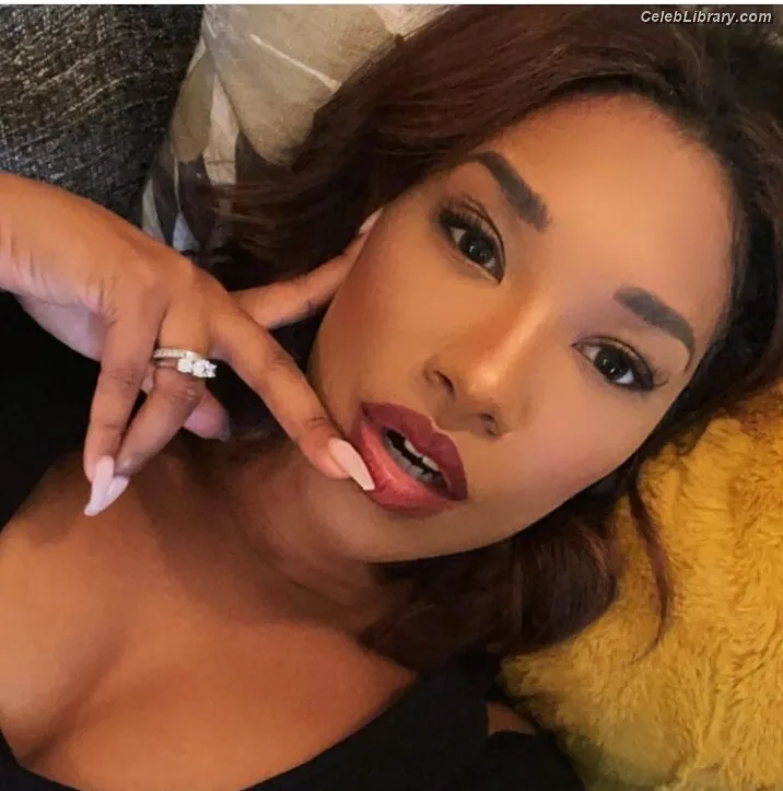 Candice patton photo 16 of 112