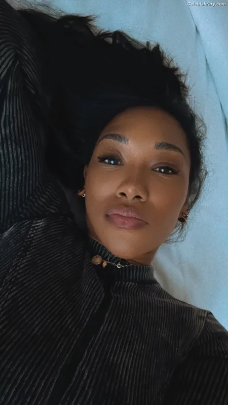 Candice patton photo 12 of 112
