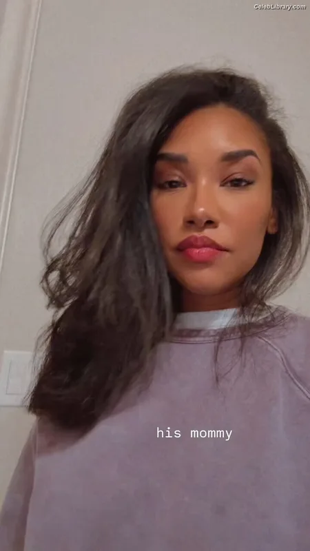 Candice patton photo 13 of 112