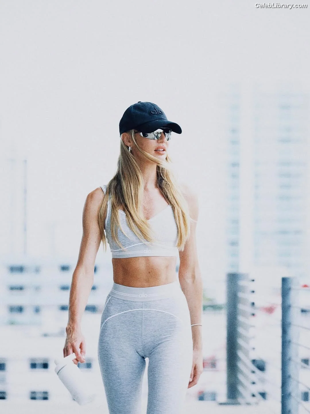 Candice Swanepoel photo 18 of 1943