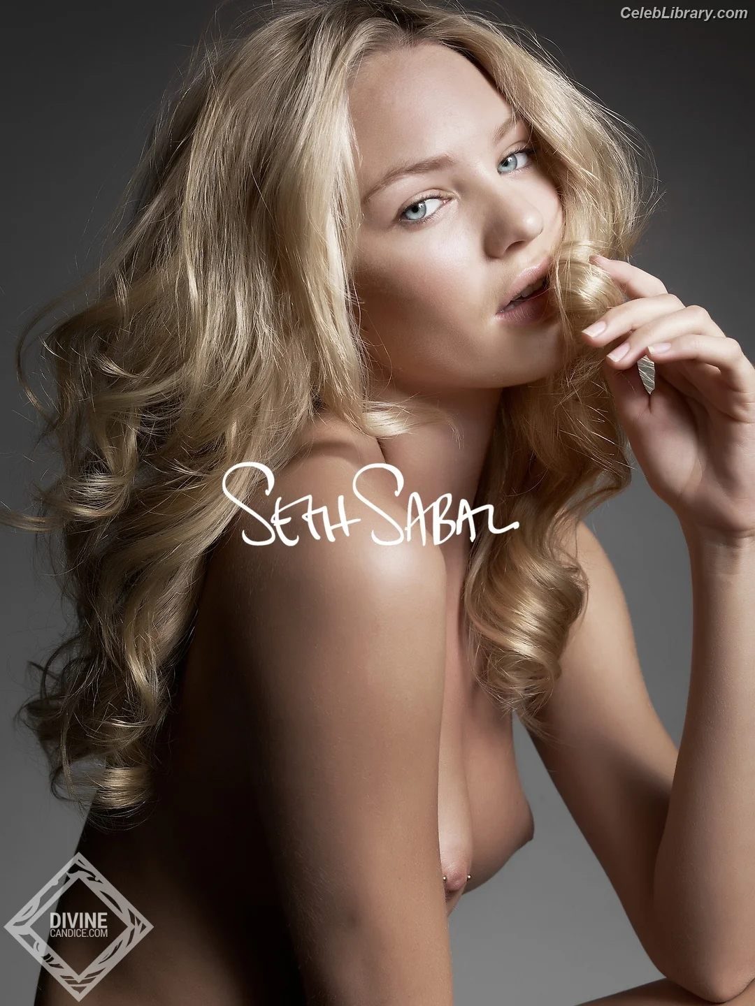 Candice Swanepoel photo 21 of 1943