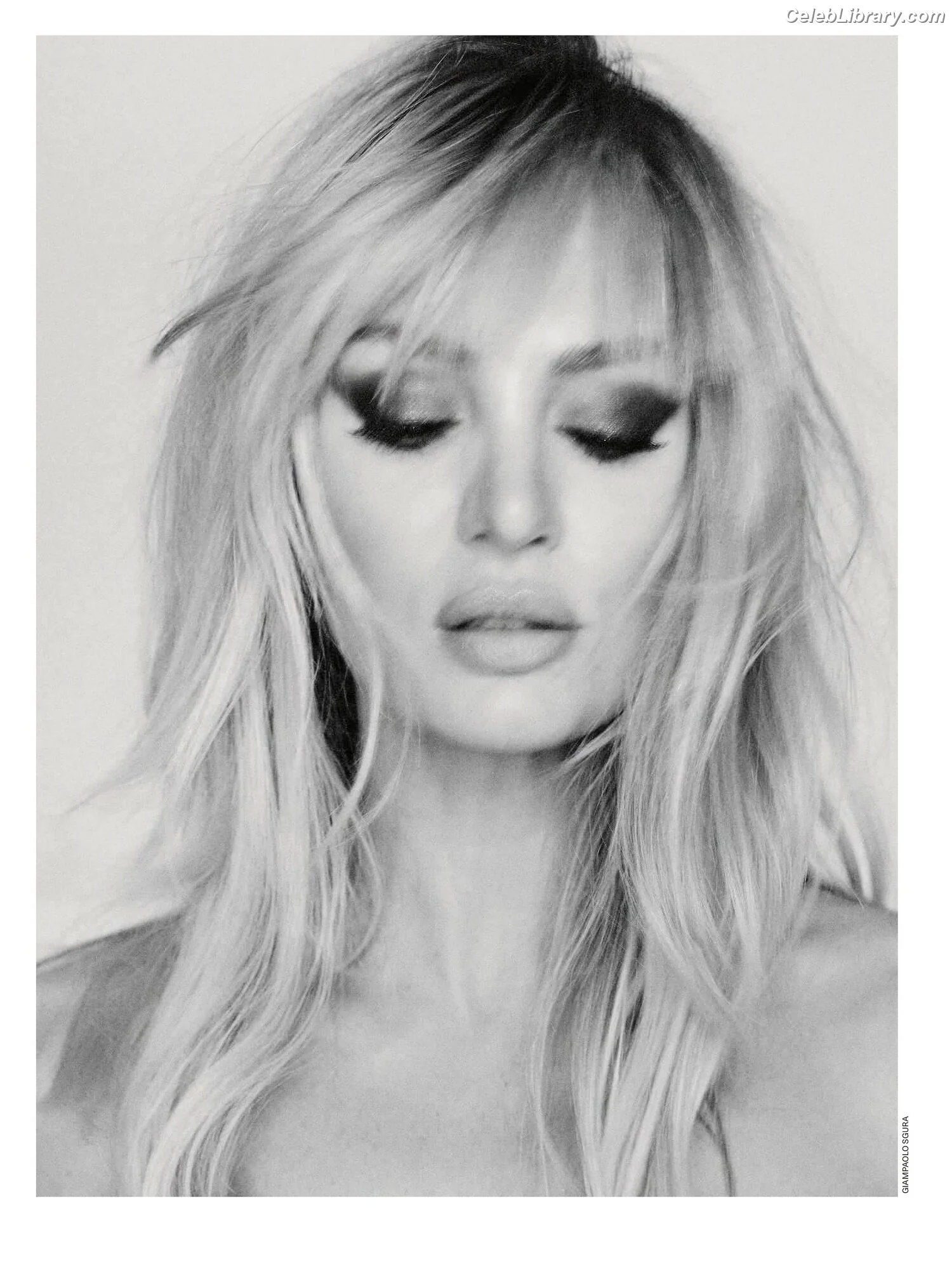 Candice Swanepoel photo 15 of 1943
