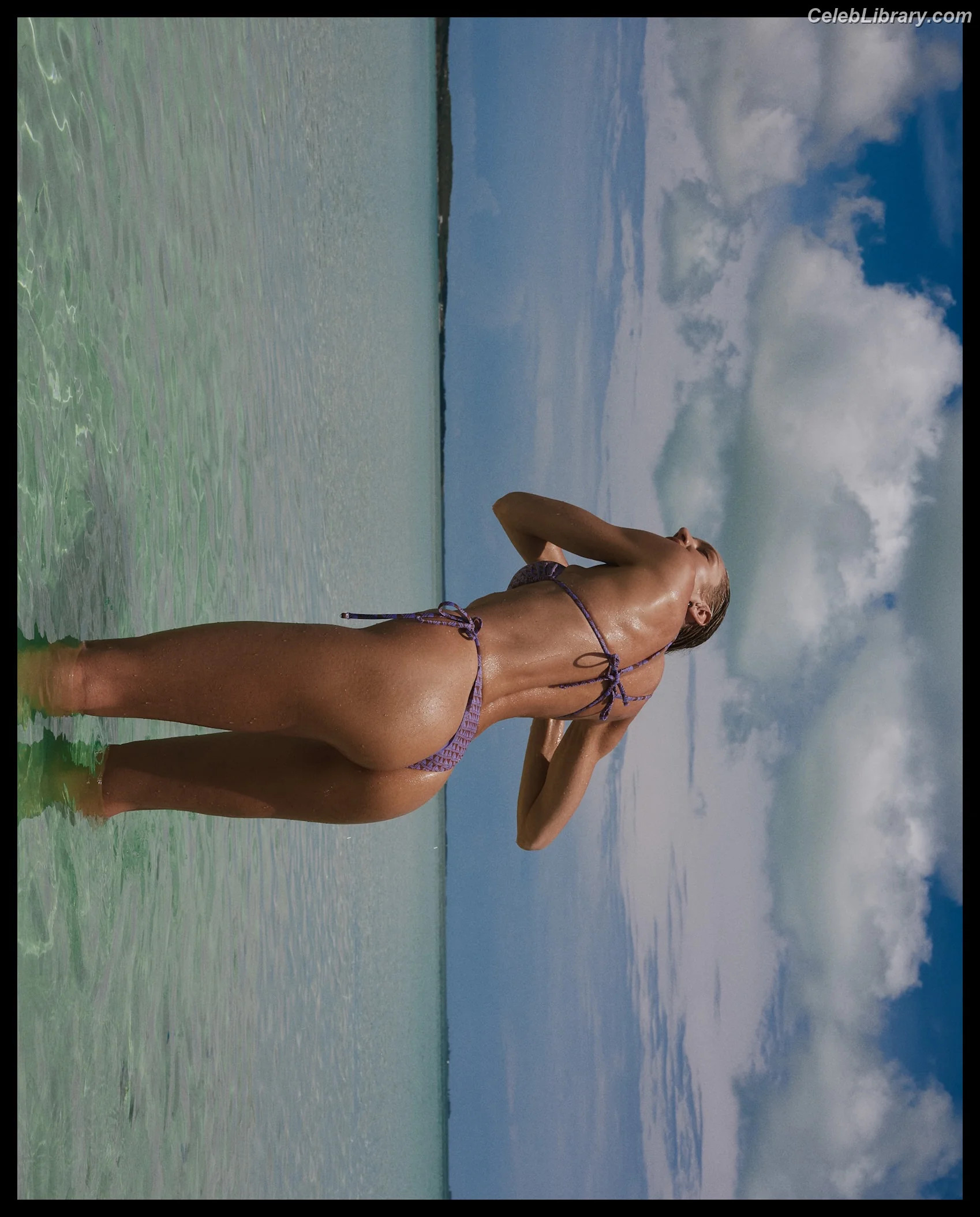 Candice Swanepoel photo 1 of 1943