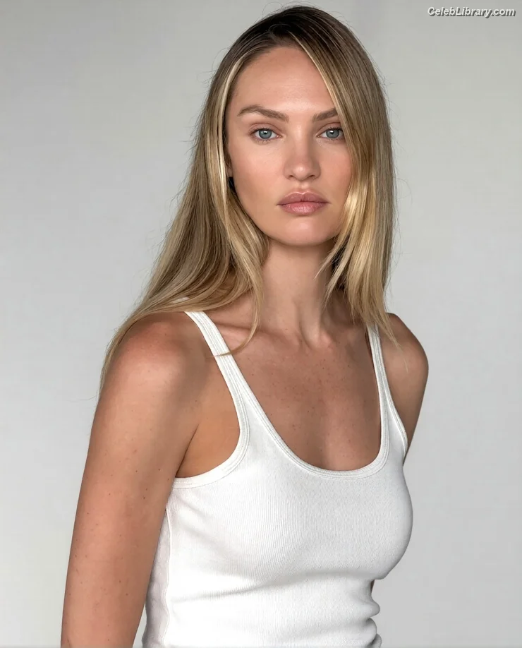 Candice Swanepoel photo 20 of 1943