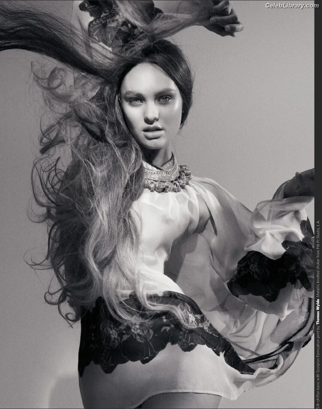 Candice Swanepoel photo 13 of 1943