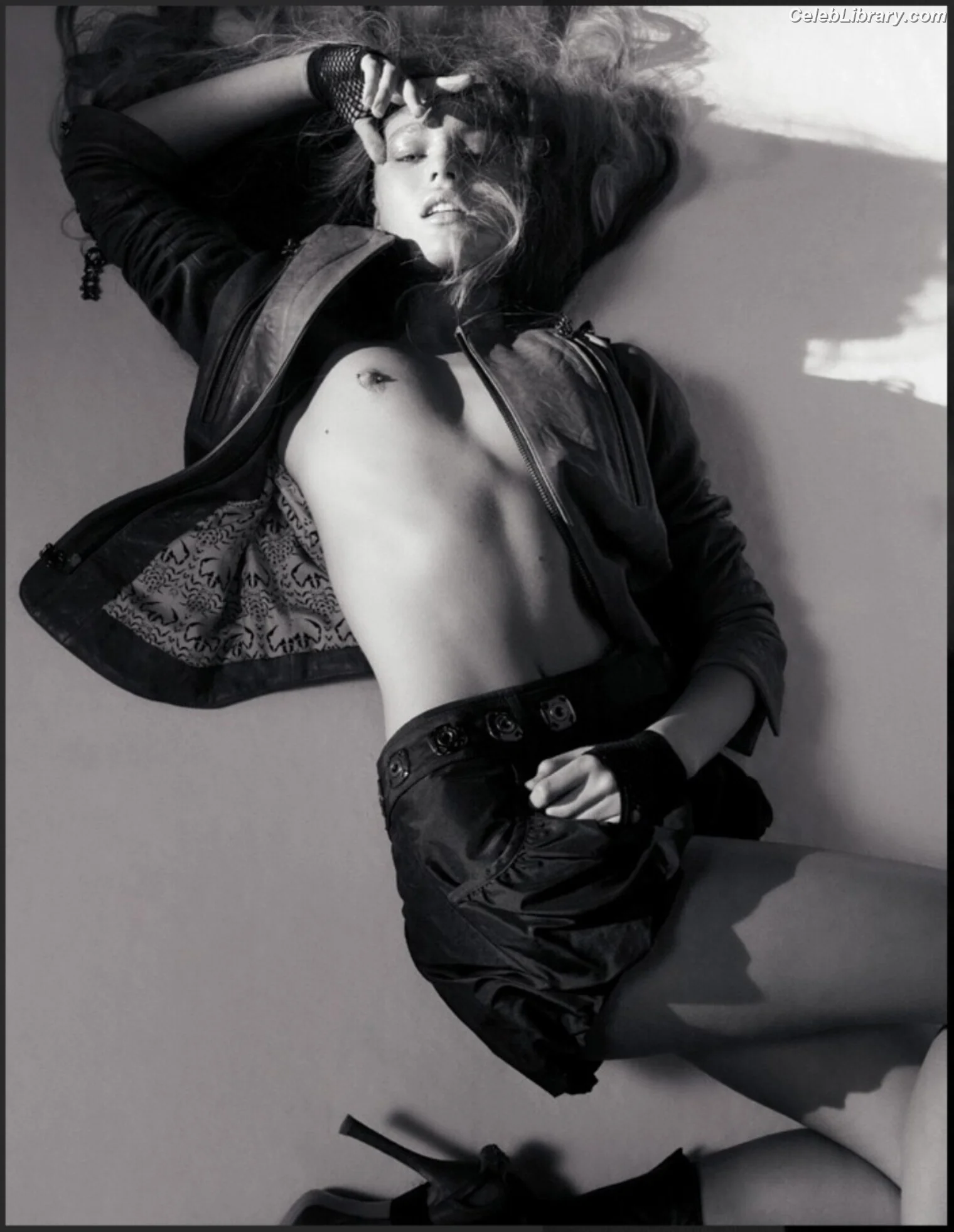 Candice Swanepoel photo 15 of 1943