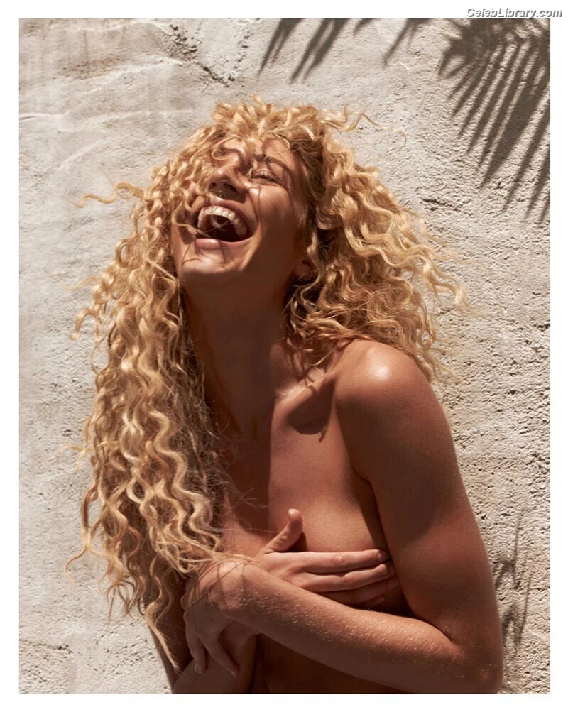 Candice Swanepoel photo 20 of 1943