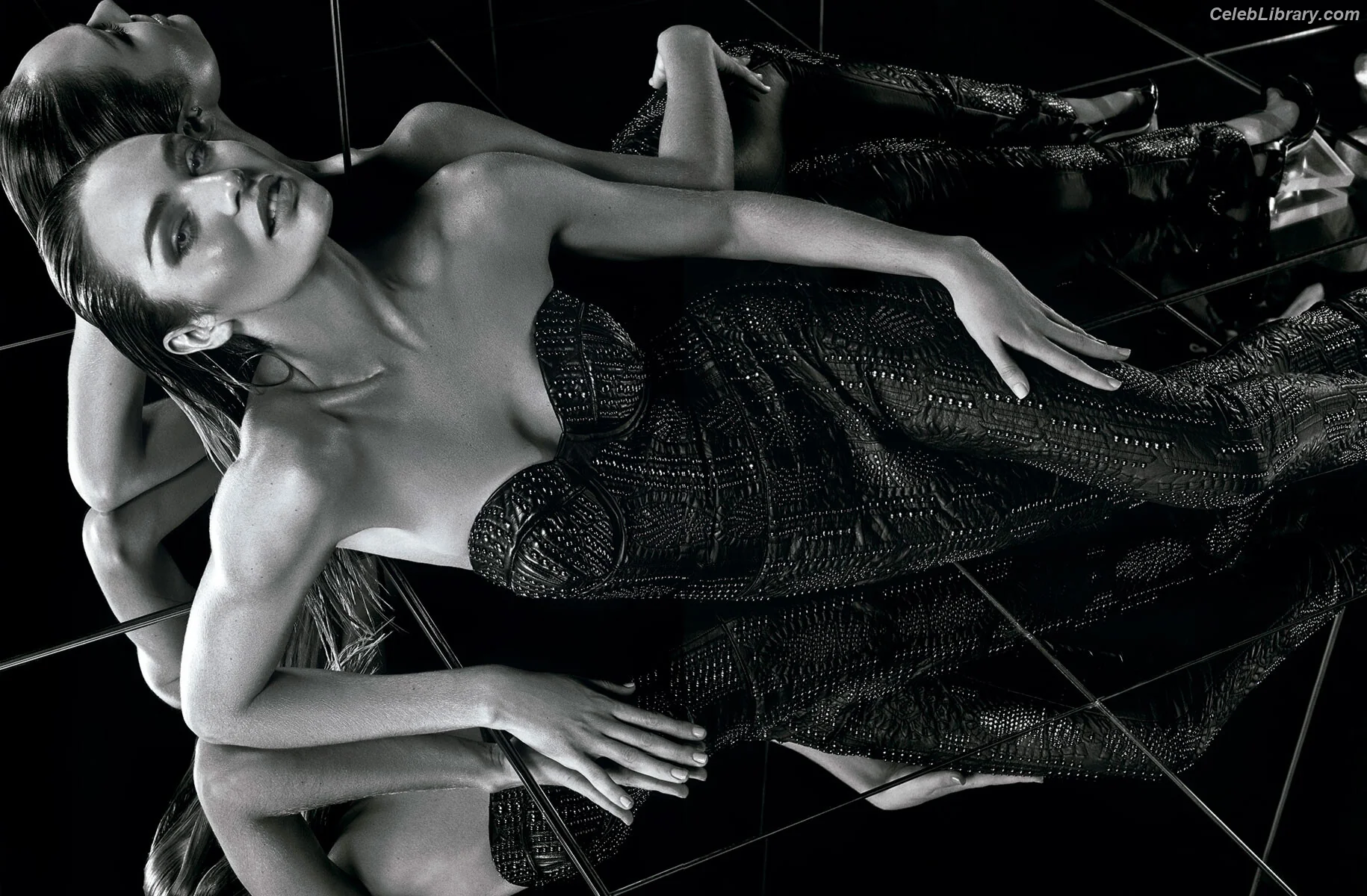 Candice Swanepoel photo 10 of 1943