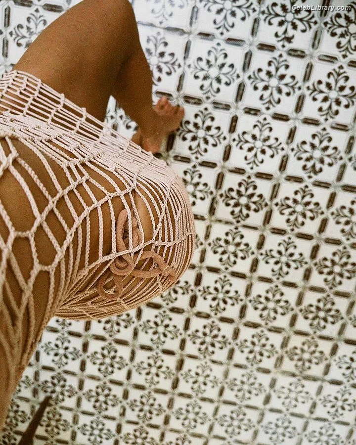 Candice Swanepoel photo 16 of 1943