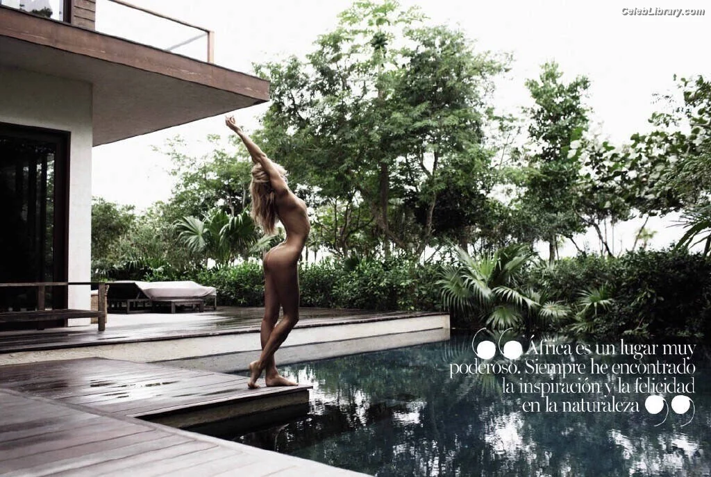 Candice Swanepoel photo 9 of 1943