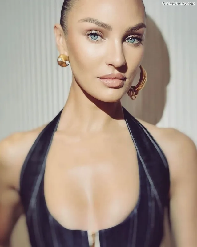 Candice Swanepoel photo 10 of 1944