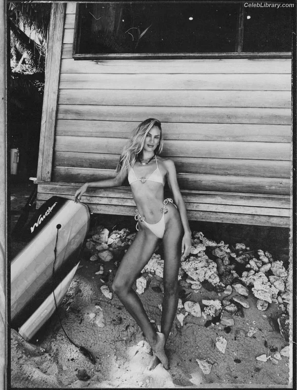 Candice Swanepoel photo 3 of 1944
