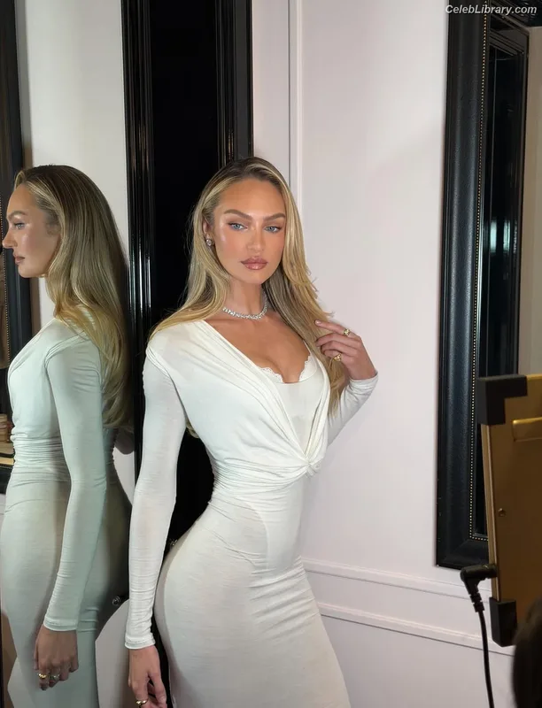 Candice Swanepoel photo 10 of 1944