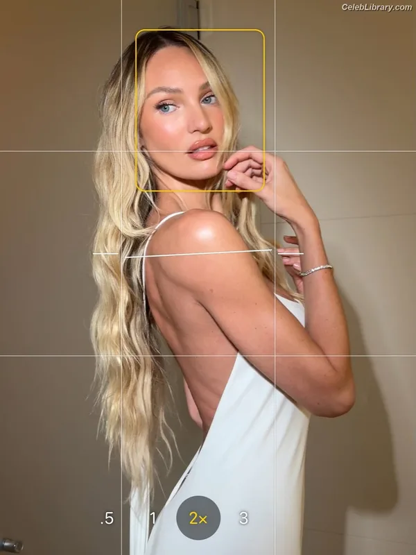 Candice Swanepoel photo 12 of 1944