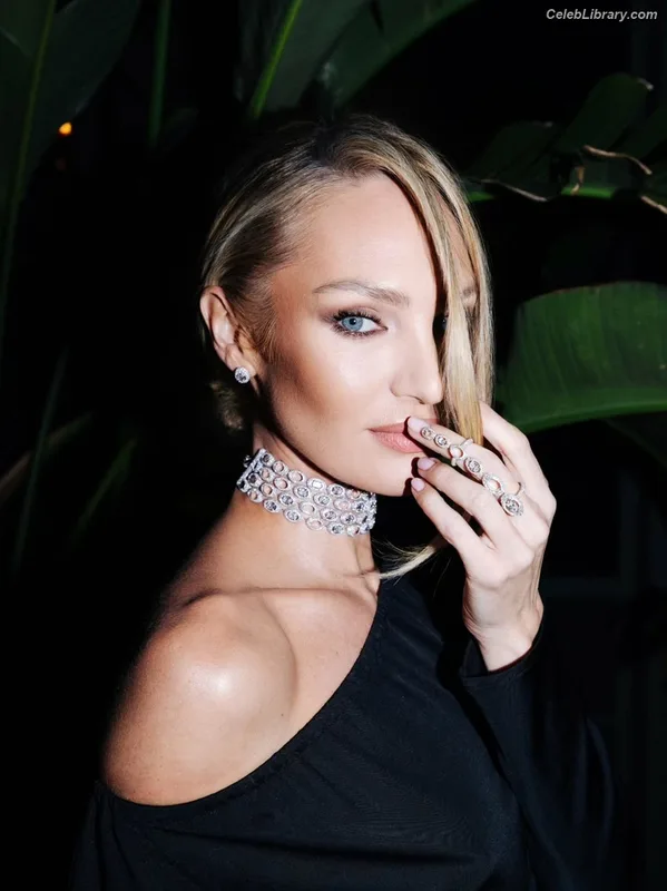 Candice Swanepoel photo 14 of 1944