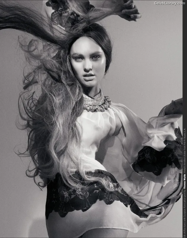 Candice Swanepoel photo 13 of 1944