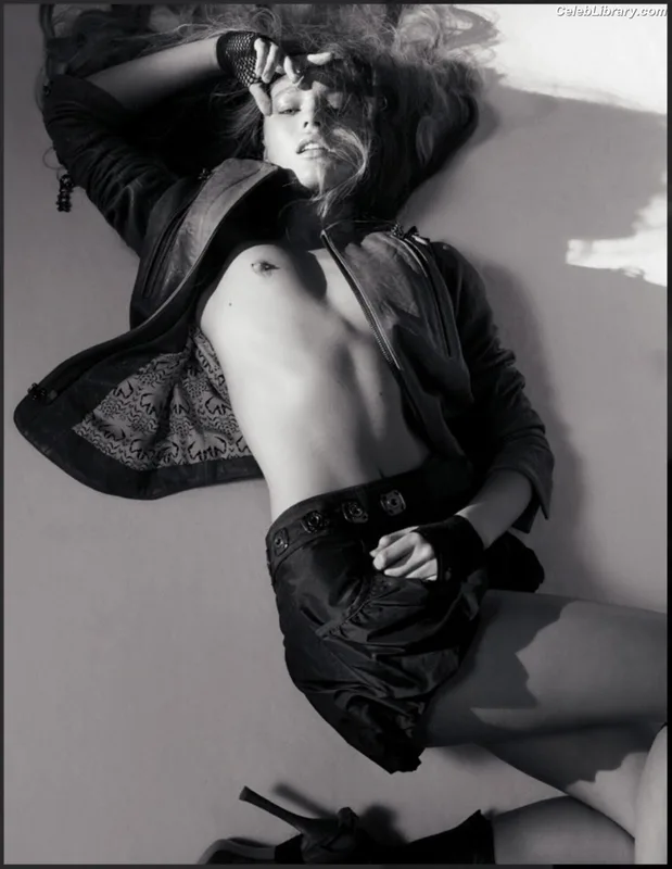 Candice Swanepoel photo 15 of 1944