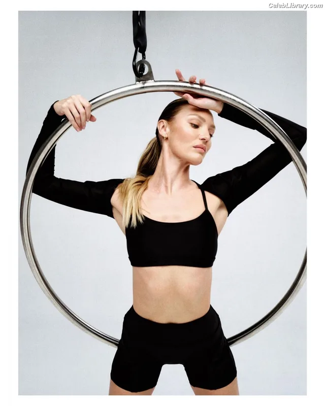 Candice Swanepoel photo 24 of 1944