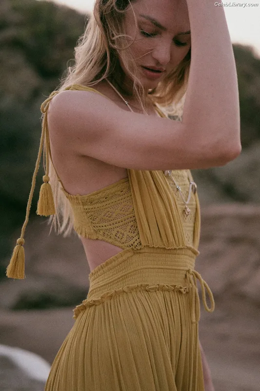 Candice Swanepoel photo 12 of 1944
