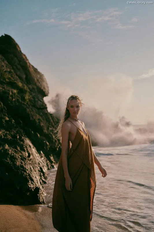 Candice Swanepoel photo 14 of 1944