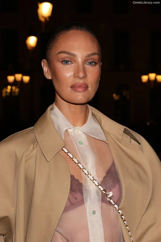 Candice Swanepoel photo 24 of 1944
