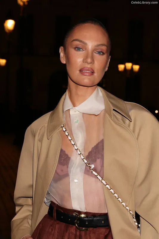 Candice Swanepoel photo 1 of 1944