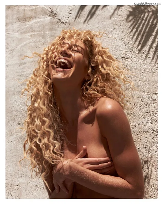Candice Swanepoel photo 20 of 1944